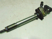 INJECTOR VOLVO S40 2.0 D COD 9658194180