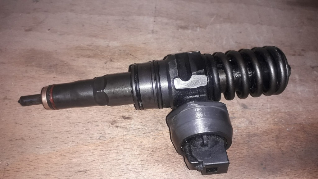 Injector VW Caddy 2.0SDI 038130073AP 0414720221