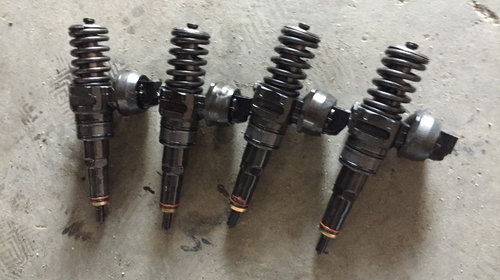 Injector VW Golf 5 1.9 TDI 038130073AG