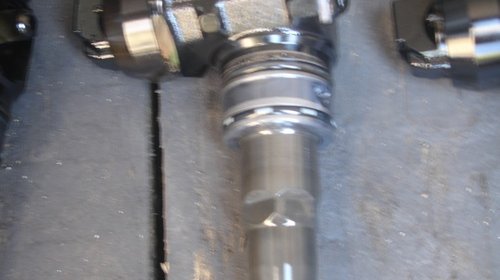 Injector vw golf 5 1.9 tdi bkc an 2004-2008