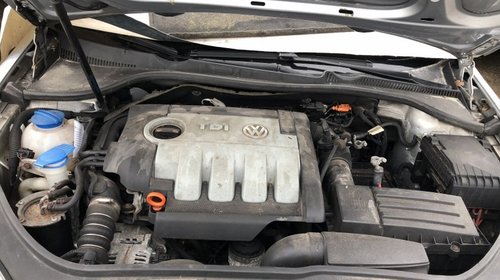 Injector VW Golf 5 2008 variant 1,9 tdi BLS