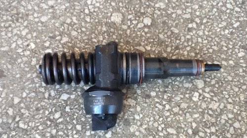 Injector VW Passat 1.9 tdi 131 CP cod produs 