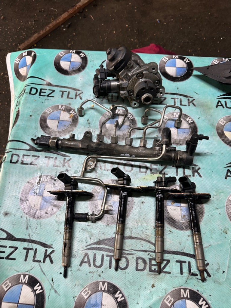 Injector VW Passat B6/B7 2.0 TDI CBAB - COD 03L130277 / 0445116030