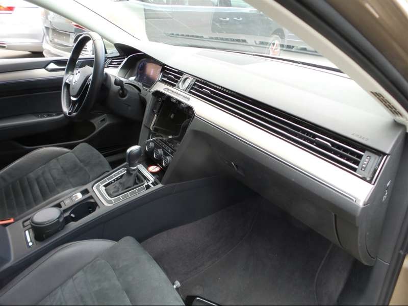 Injector VW Passat B8 2015 variant / com