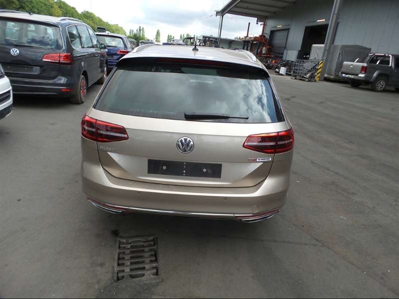 Injector VW Passat B8 2015 variant / com
