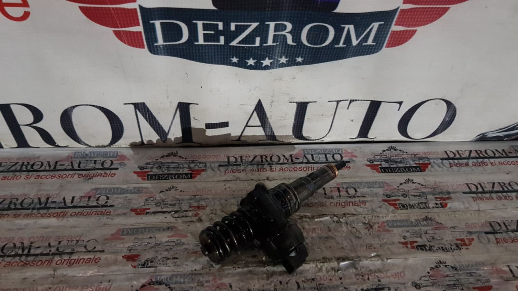Injector VW Transporter T5 1.9 TDi 84cp 