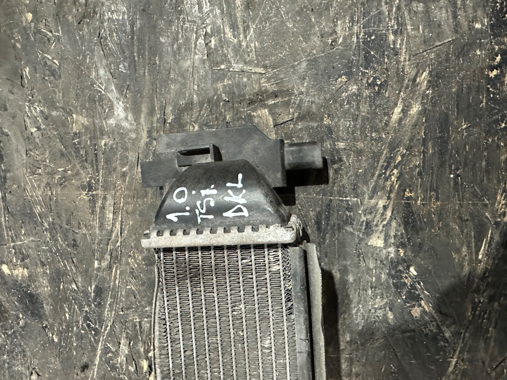 Intercooler 1.0 TSI DKL Skoda Fabia 3 Rapid Scala Volkswagen Polo 6 Skoda Kamiq Seat Arona Ibiza - Cod 04E1457 - imagine 2