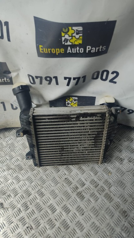 Intercooler dreapta Audi Q7 4L 4.2 TDI 340cp / 250Wk cod motor CCF transmisie automata an 2014 cod 7P6145804A
