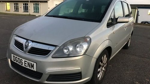 Intercooler Opel Zafira 2007 Zafira B 1,9 cdt