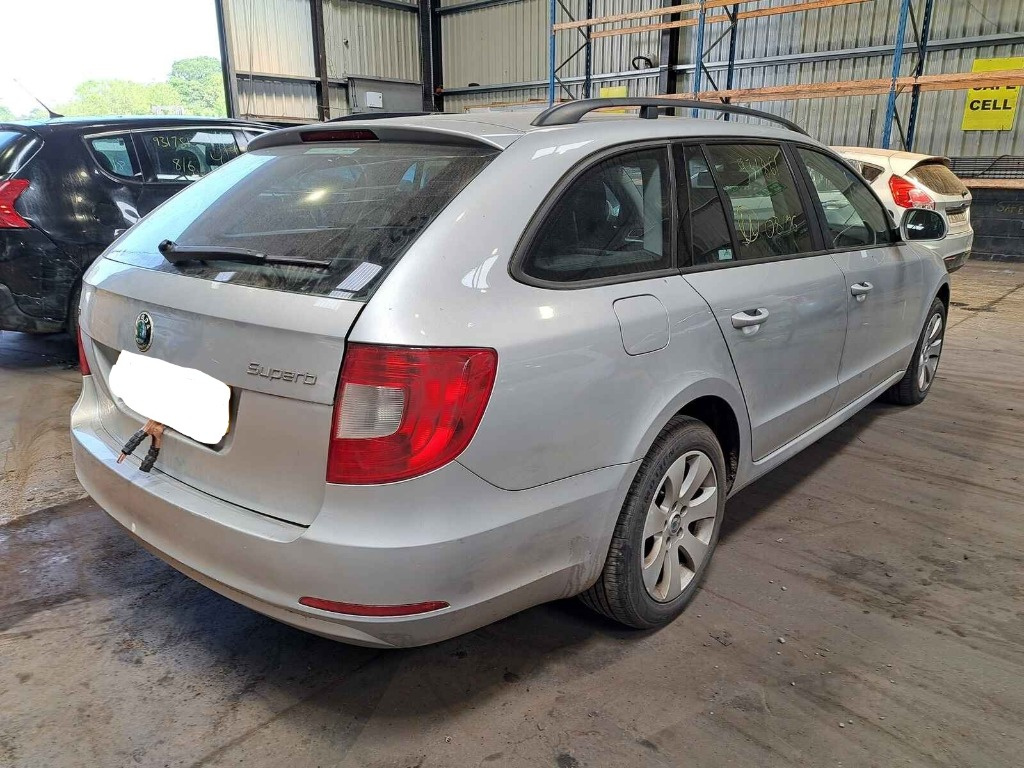 Intercooler Skoda Superb 2 2011 COMBI 1.