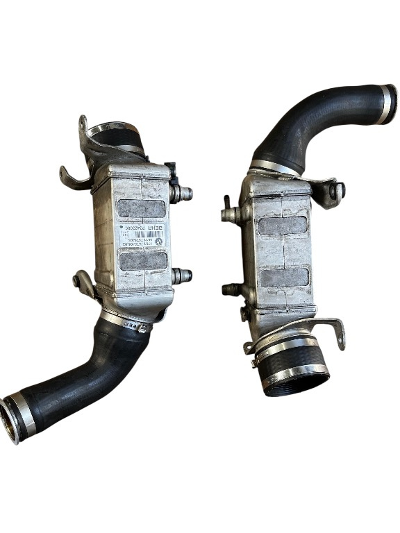 Intercooler stanga / dr BMW N63 4.4 benzină 5.0. 7575406 7575405 Preț / bucată