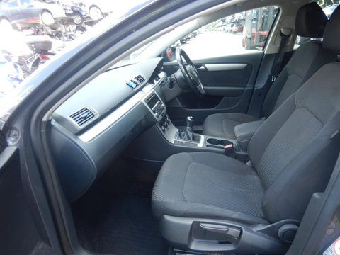 Volkswagen Passat B7 interior. Photos