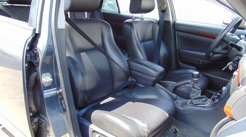 Interior de piele complet pentru Toyota Avens