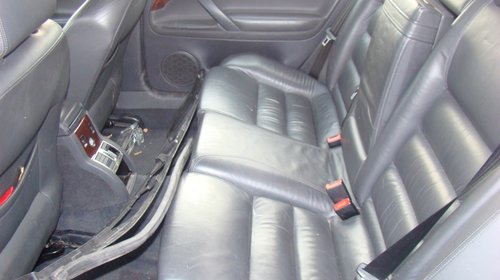 Interior de piele skoda superb,impecabil cu incalzire