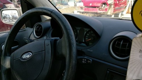 Interior Ford Fiesta 1.4 TDCI din 203