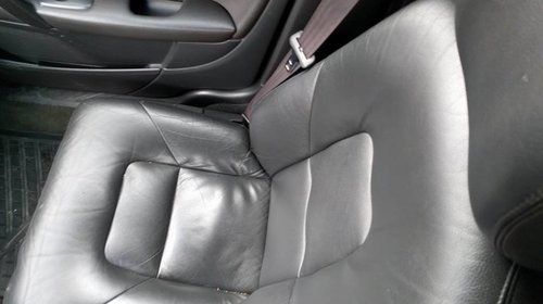 Interior IMPECABIL din piele pentru VOLVO S80 2004