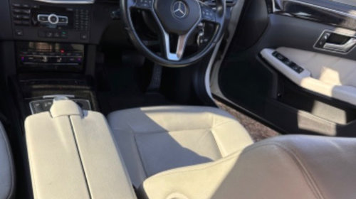 Interior Mercedes e class w212 piele in stare