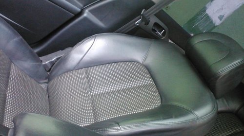 Interior piele partiala peugeot 407 berlina si combi