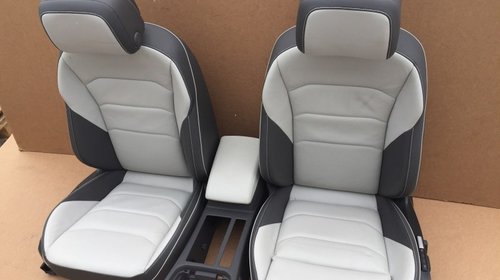 Interior piele VW Arteon din 2017 - scaune piele, banchete, cotiera, fete usi