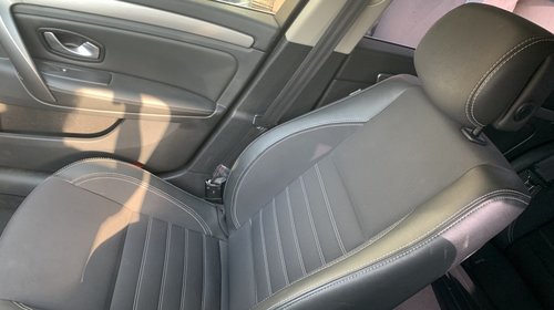 Interior Renault Laguna 3 combi 2011