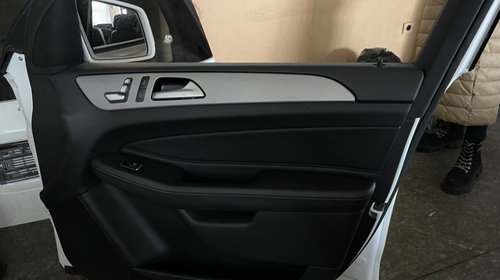 Interior scaune ecrane tetiere Mercedes GLE W166 2017