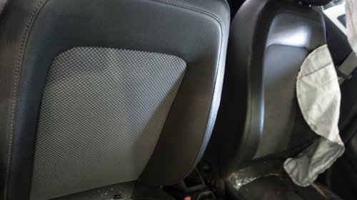 Interior scaune piele semipiele Opel Corsa D cu incalzire. Scaunul sofer are ceva uzura - am pozat