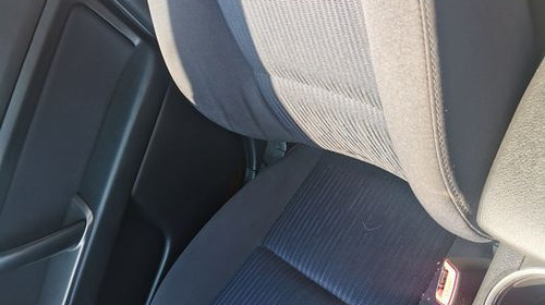 Interior Subaru Outback tapiterie scaune bancheta fete de usi plastic
