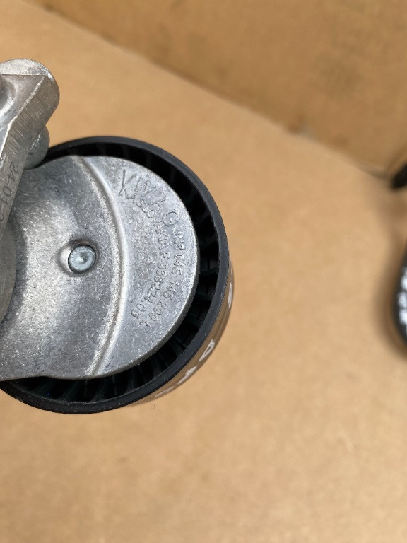 Intinzator VW Passat B8 2020 1.5 tsi 04E