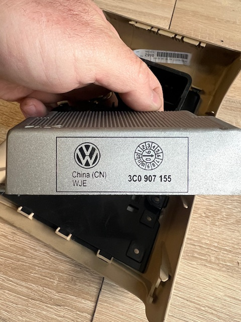 Invertor tensiune 3C0 907 155 Invertor tensiune 3C0 907 155 Volkswagen VW Passat ‼️NOU‼️ Dezmembrez VW Passat B6 break 2.0 tdi 140 cp,cod motor BKP,Euro 4 ,cutie automata DSG in 6 trepte cod HXS/HQL,cod culoare LC9X/DISTRONIC/SOFT CLOSE PORTBAGAJ