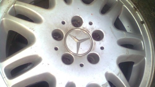 Janta aliaj 16 inch originala Mercedes Viano 