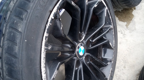 Janta aliaj BMW X1 E84 2009-2015 6789147 225/45R18 , 5X120, 8JX18,ET30, interior 72mm , anvelope deteriorate