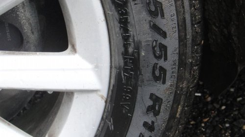 Janta aliaj cu anvelopa 235/55/R17 Audi Q3