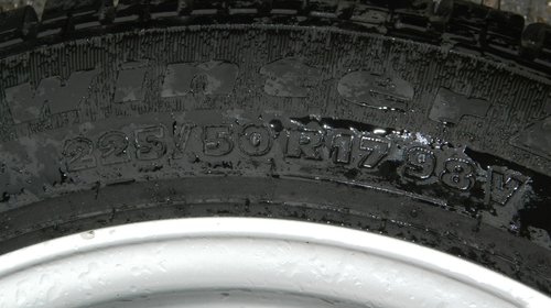 Jante aliaj Audi A4 B8 cu anvelope iarna 225/50/R17