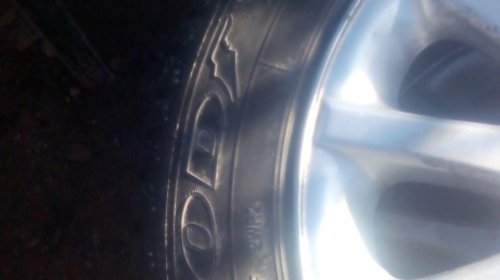 Jante aliaj peugeot 5 cu anvelope de iarna foarte bune goodyear