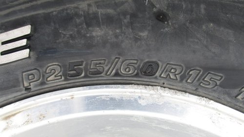 JANTE ALIAJ R15 CU ANVELOPE 255/60R15 8JX15 ET25 SUZUKI VITARA FAB. 1988 - 2002