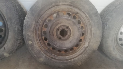 Jante tabla cu anvelope iarna 185/65 R15 DOT 2020 Dacia Dokker