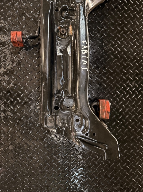 Jug motor cadru motor Skoda Fabia 1 - imagine 3
