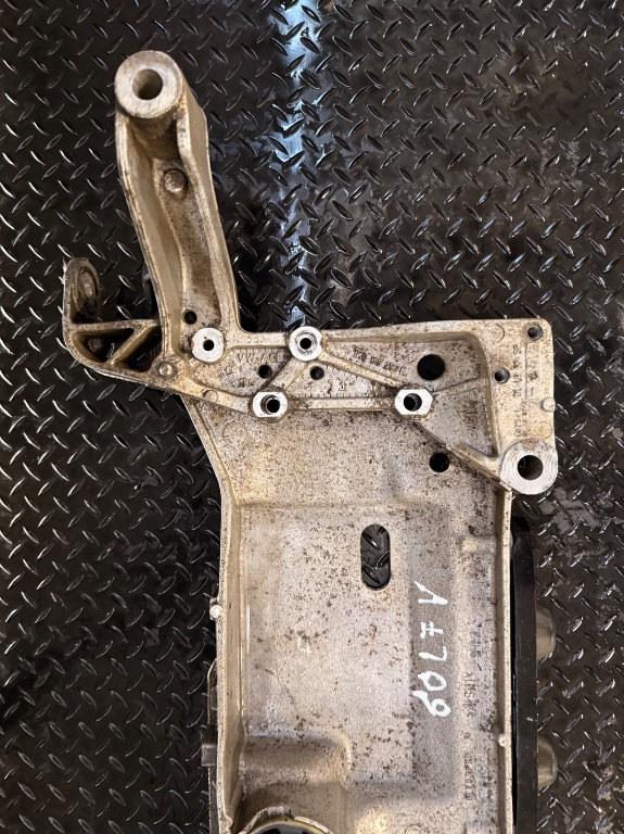 Jug motor cadru motor Volkswagen Golf 5 - imagine 3