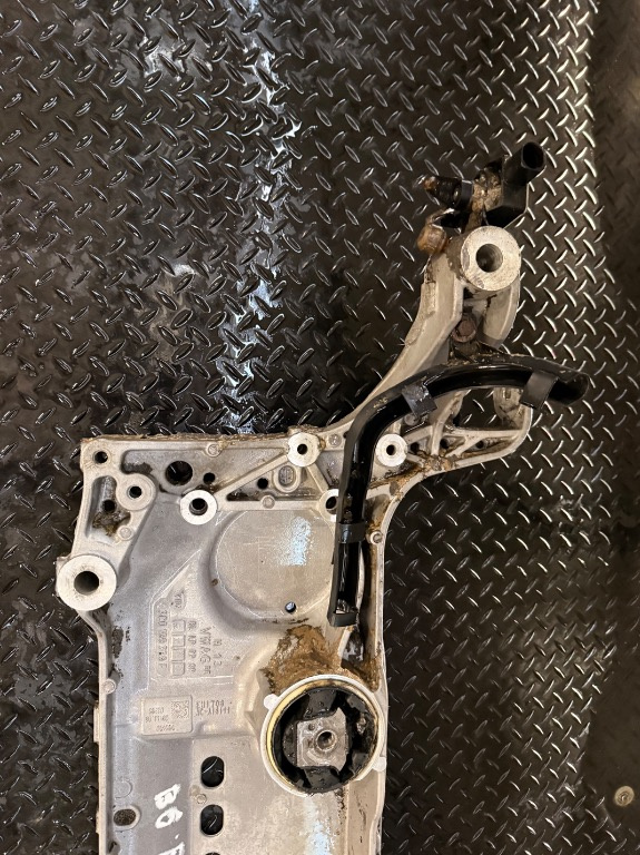 Jug motor cadru motor Volkswagen Passat B6 - imagine 2