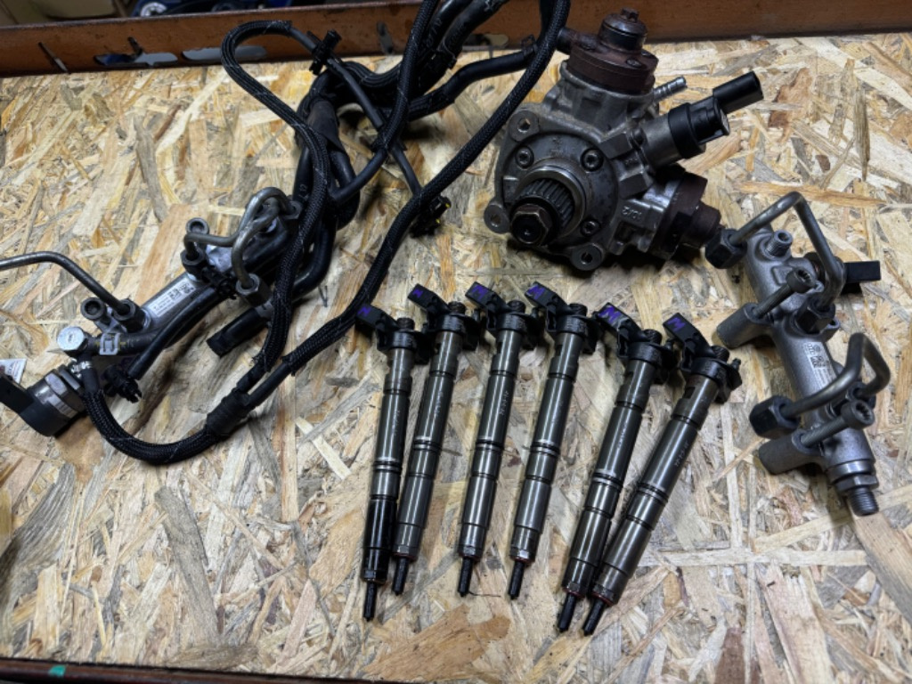 Kit injectie Audi 3.0 bitdi 313 cp CGQB cod pompa 059130755CC