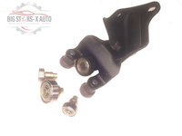 Kit Rola usa culisanta Ford Transit Anul producției 2000-2006 lateral dreapta pozitia sus role metal cu nit