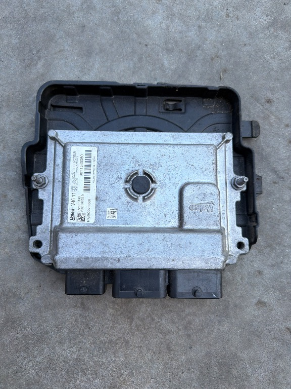 L10 Calculator Motor / ECU Peugeot / Citroen 9811545080 / motor 1.2