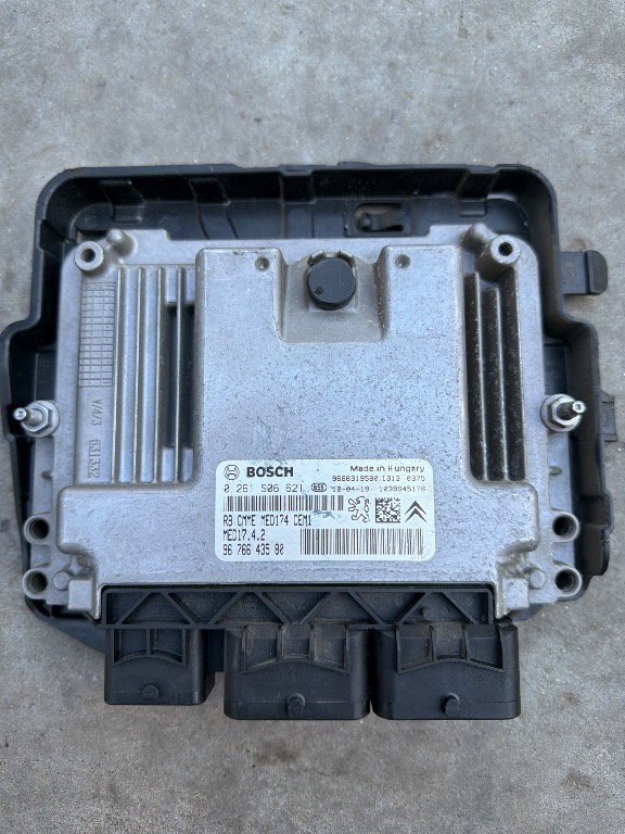 L10 Calculator Motor Peugeot / Citroen 0261s06621 / 9676643580 / MED 174
