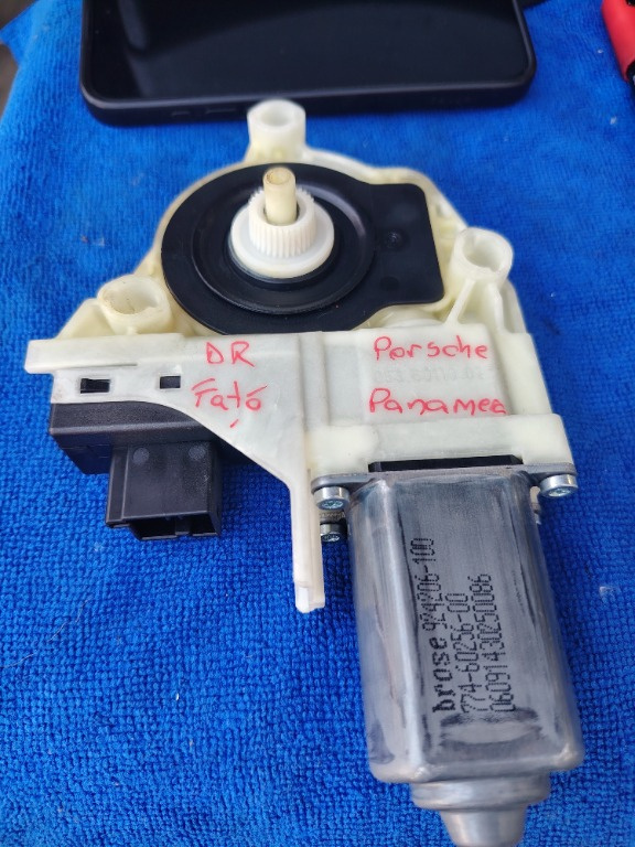 L23 Motoras geam Dreapta Fata Porsche Panamera