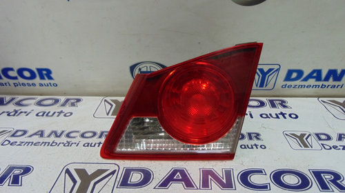 LAMPA CAPOTA-DREAPTA HONDA CIVIC-VIII AN 2006