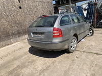 Lampa dreapta Skoda Octavia 2 break 2008