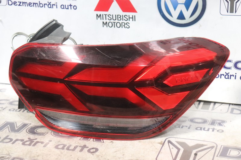 LAMPA DREAPTA SPATE DACIA LOGAN 3 AN 202