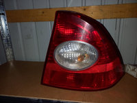 Lampa dreapta spate Ford focus 2 berlina am 2007