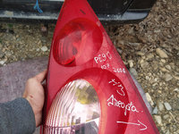 Lampa dreapta spate peugeot 107 an 2008 pret 200 ron