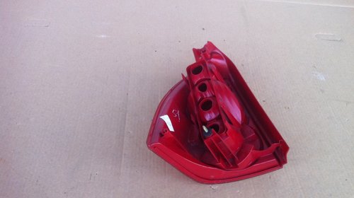 Lampa dreapta spate peugept 307 combi 2003-2008